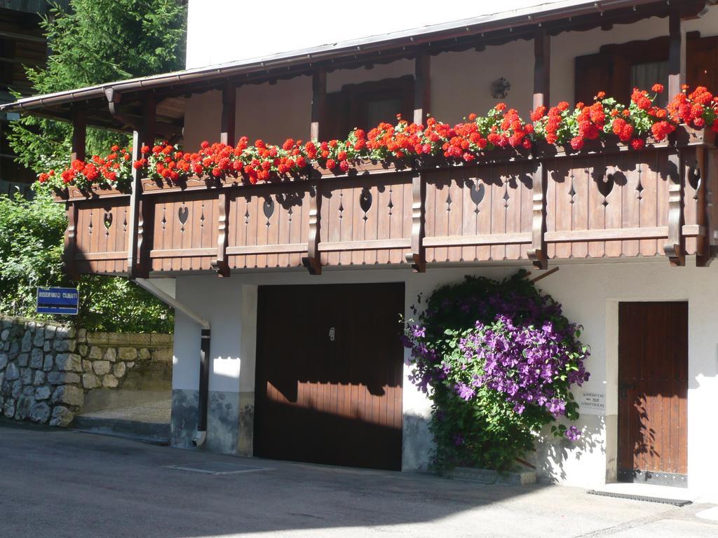 Hotel Garni Ai Serrai ロッカ・ピエートレ エクステリア 写真